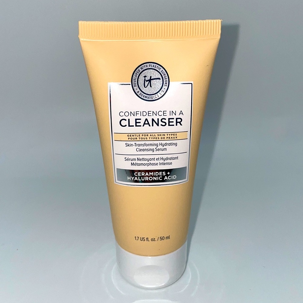 IT Cosmetics Confidence in a Cleanser Skin Transforming Hydrating Cleanser Serum